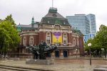 Die Laeiszhalle am Johannes-Brahms-Platz in Hamburg