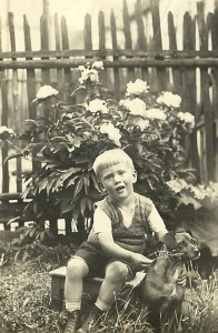 Mein Onkel Willi, Jahrgang 1929, im Kleinkindalter.