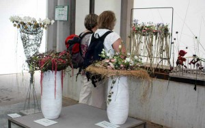 Floristen aus aller Welt zeigen ihre Gestecke.