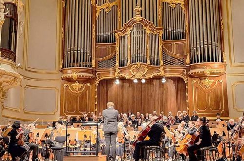 Laienorchester spielt die 3. Sinfonie von Gustav Mahler in der Hamburger Laeiszhalle.